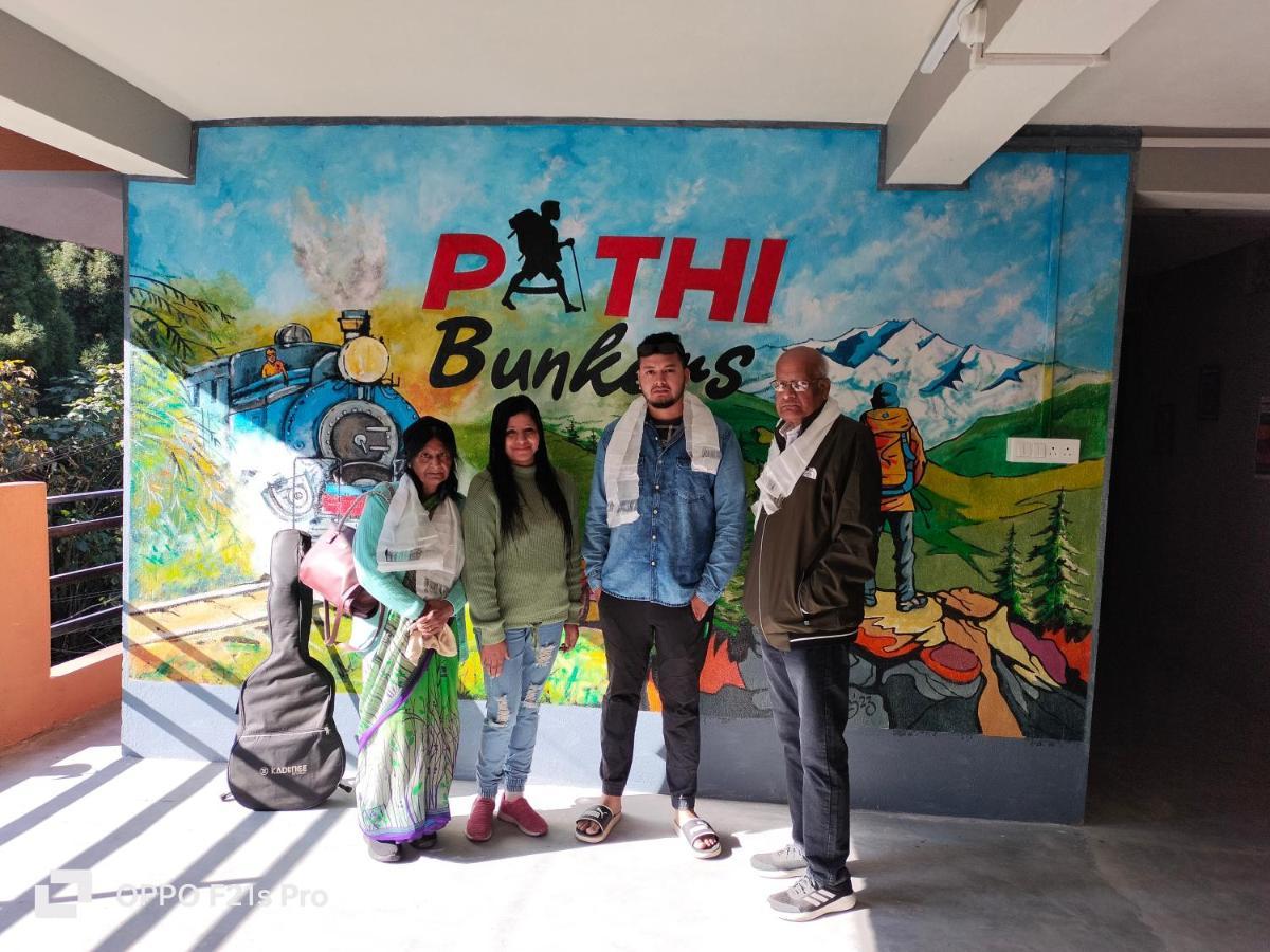 Pathi Bunkers Hostel Darjeeling  Exterior photo
