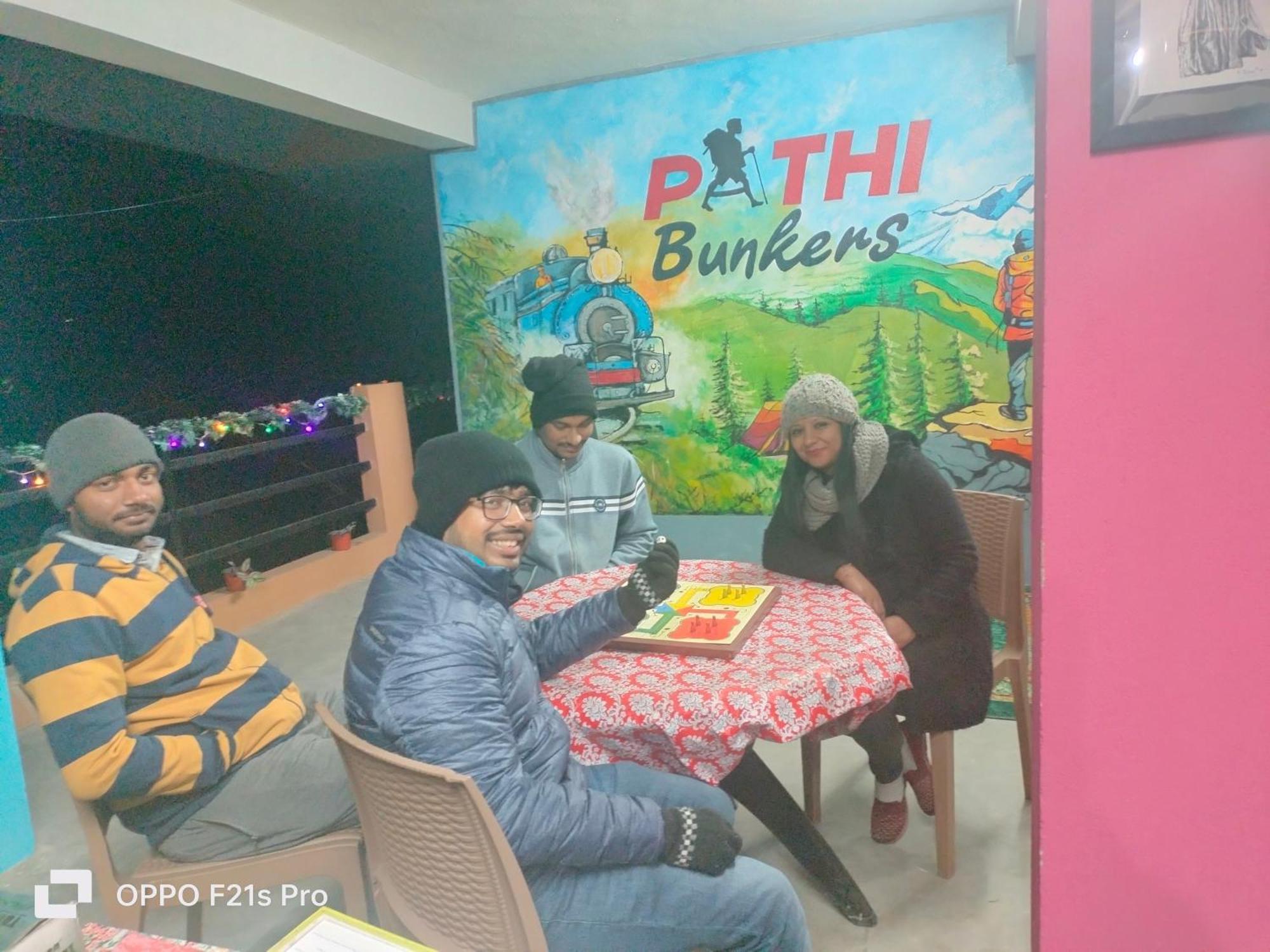 Pathi Bunkers Hostel Darjeeling  Exterior photo